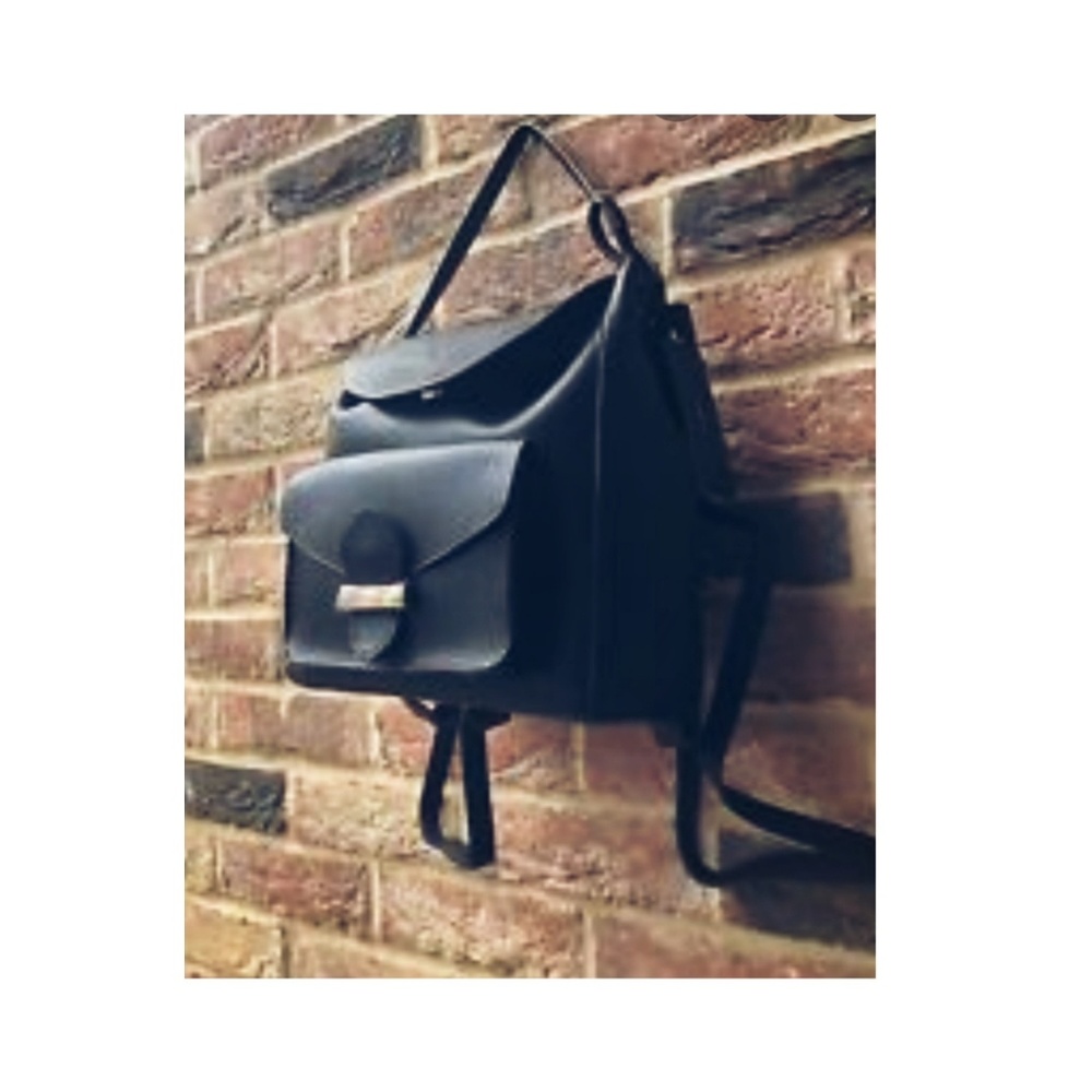 NWOT ZARA MEDIUM BLACK BACKPACK